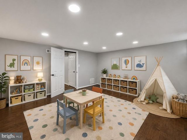 210 STEVENSON LN, Baltimore, MD 21212