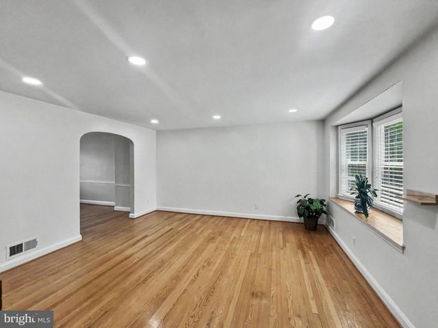 210 STEVENSON LN, Baltimore, MD 21212