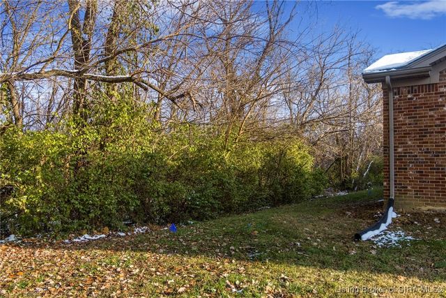 807 S Indiana Avenue 5, Sellersburg, IN 47172