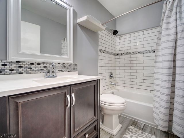 196 Drake Ln 196, Roxbury Twp., NJ 07852