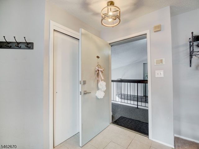196 Drake Ln 196, Roxbury Twp., NJ 07852