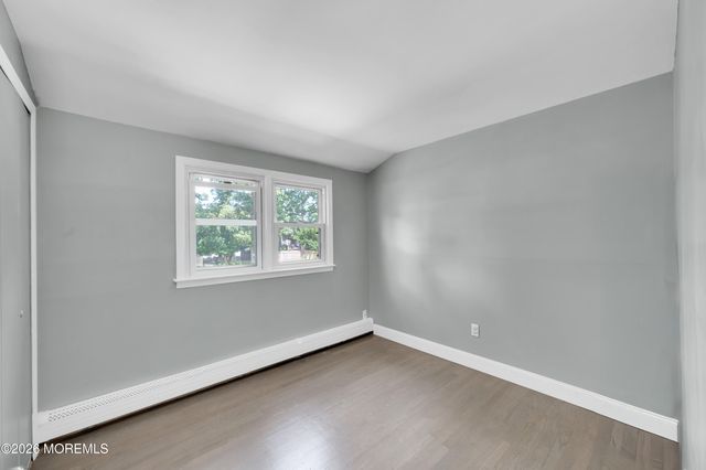 864 Roundtree Drive, Toms River, NJ 08753