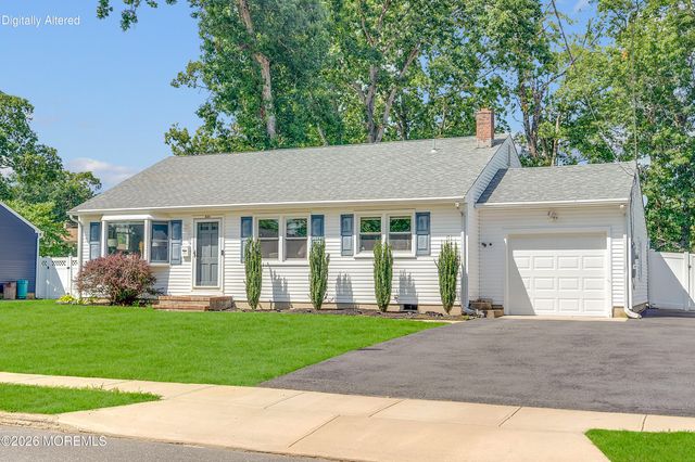 864 Roundtree Drive, Toms River, NJ 08753