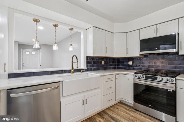 165 WYNDHAM PL, Robbinsville, NJ 08691