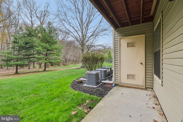 165 WYNDHAM PL, Robbinsville, NJ 08691
