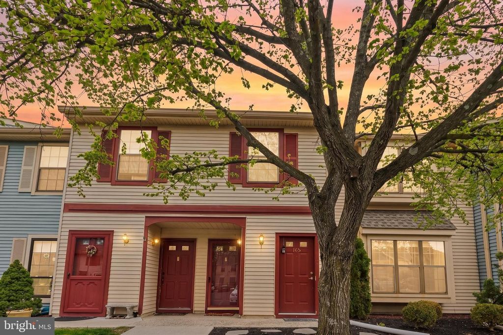 165 WYNDHAM PL, Robbinsville, NJ 08691