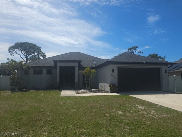 4575 Catalina LN, Bonita Springs, FL 34134