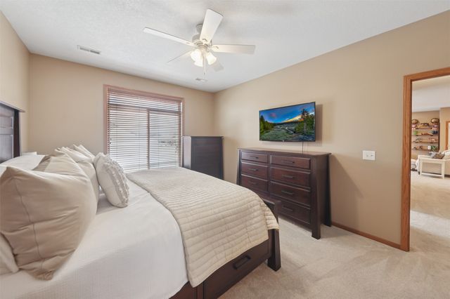 524 Carrie Lane, Altoona, IA 50009