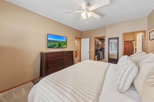 524 Carrie Lane, Altoona, IA 50009