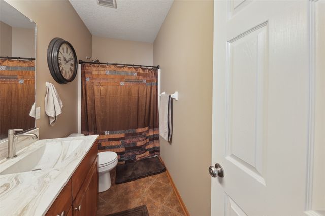 524 Carrie Lane, Altoona, IA 50009