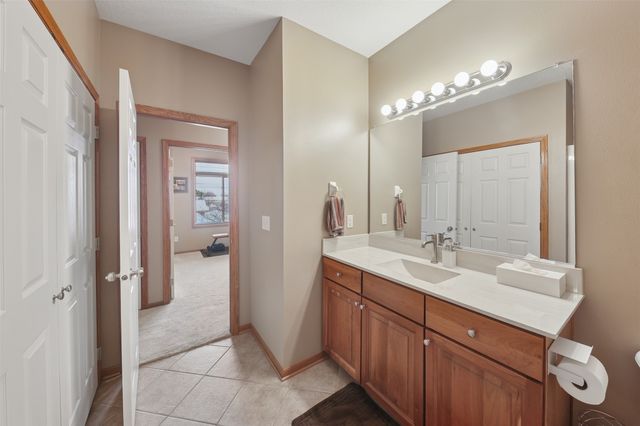 524 Carrie Lane, Altoona, IA 50009