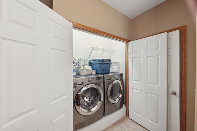 524 Carrie Lane, Altoona, IA 50009