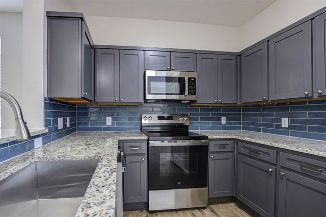 10724 Astor Drive, Fort Worth, TX 76244