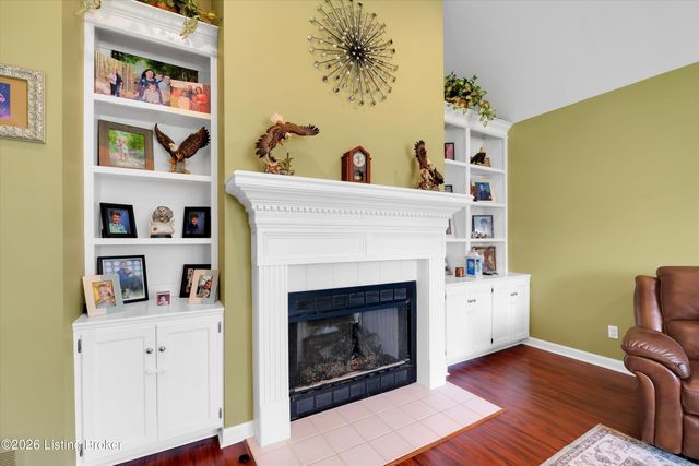 2400 Eastwood Cir, Crestwood, KY 40014