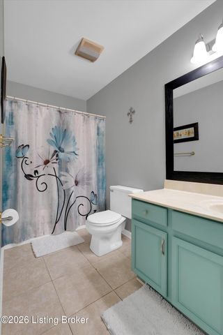 2400 Eastwood Cir, Crestwood, KY 40014