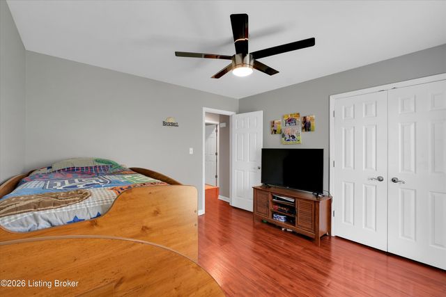 2400 Eastwood Cir, Crestwood, KY 40014