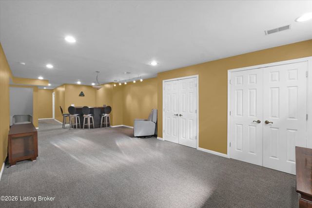 2400 Eastwood Cir, Crestwood, KY 40014