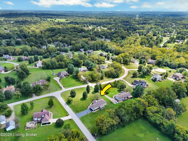 2400 Eastwood Cir, Crestwood, KY 40014