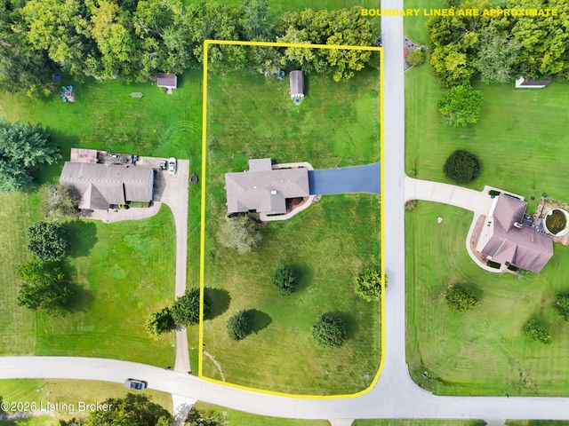 2400 Eastwood Cir, Crestwood, KY 40014