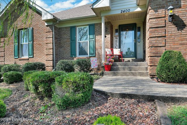 2400 Eastwood Cir, Crestwood, KY 40014