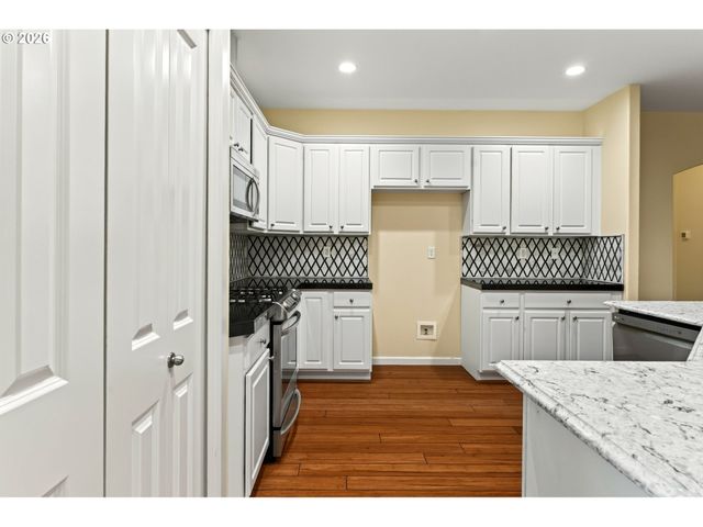1159 N JEFFERSON St, Lafayette, OR 97127
