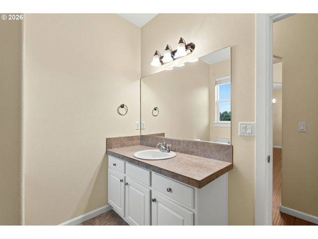 1159 N JEFFERSON St, Lafayette, OR 97127
