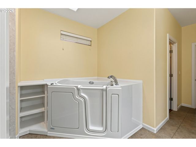 1159 N JEFFERSON St, Lafayette, OR 97127