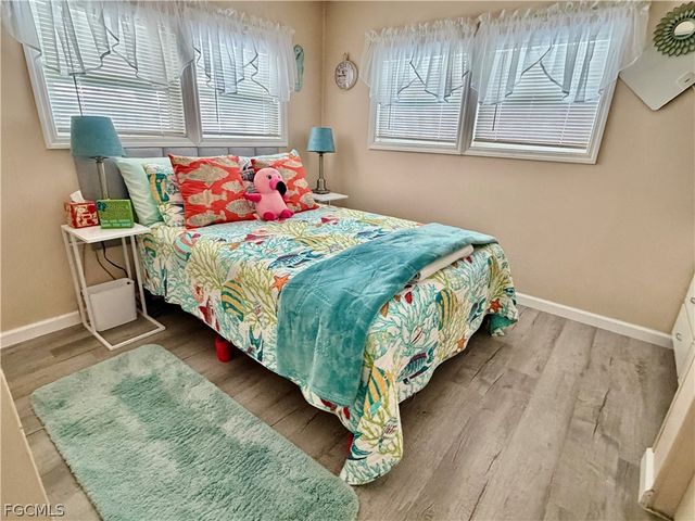 201 Captains WALK, North Fort Myers, FL 33917