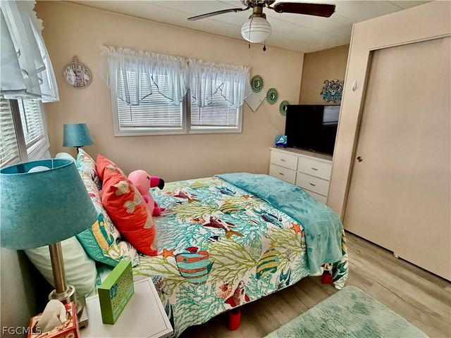 201 Captains WALK, North Fort Myers, FL 33917