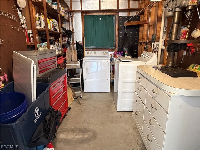 201 Captains WALK, North Fort Myers, FL 33917