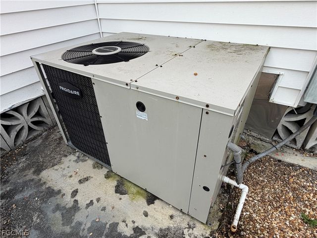 201 Captains WALK, North Fort Myers, FL 33917