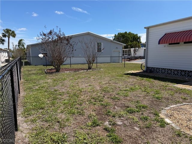 201 Captains WALK, North Fort Myers, FL 33917