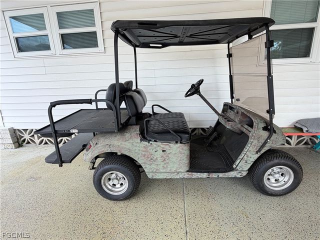 201 Captains WALK, North Fort Myers, FL 33917