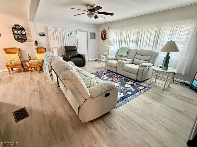 201 Captains WALK, North Fort Myers, FL 33917