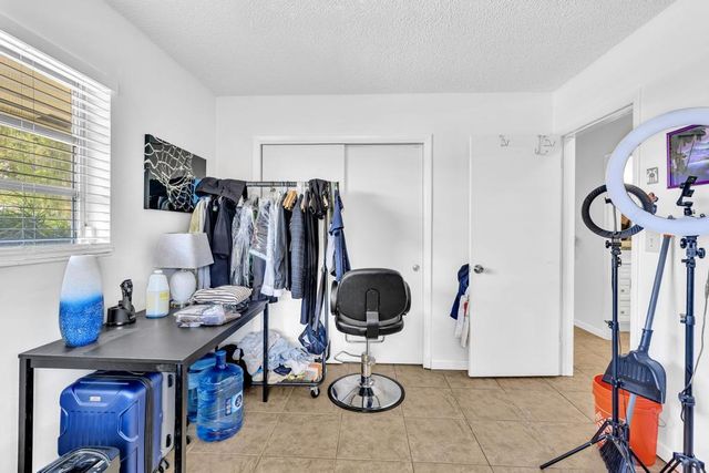 560-564 NE 35th Street, Oakland Park, FL 33334
