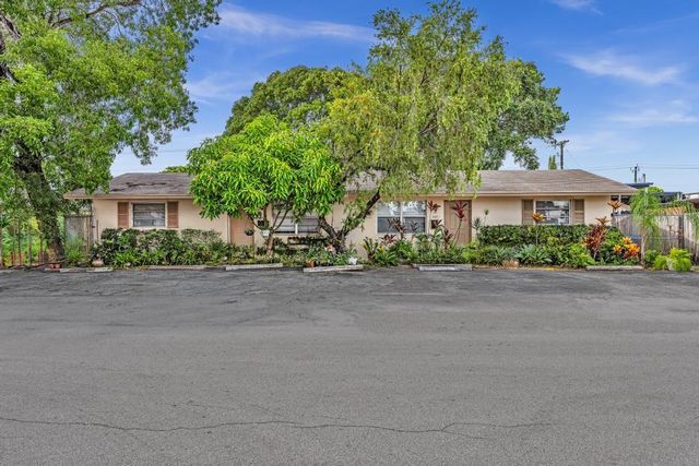 560-564 NE 35th Street, Oakland Park, FL 33334