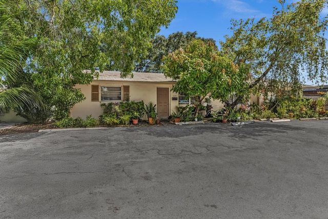 560-564 NE 35th Street, Oakland Park, FL 33334