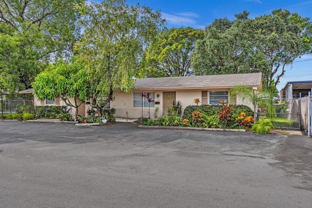 560-564 NE 35th Street, Oakland Park, FL 33334
