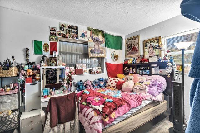 560-564 NE 35th Street, Oakland Park, FL 33334