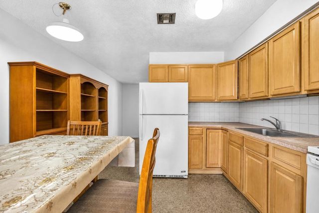 560-564 NE 35th Street, Oakland Park, FL 33334