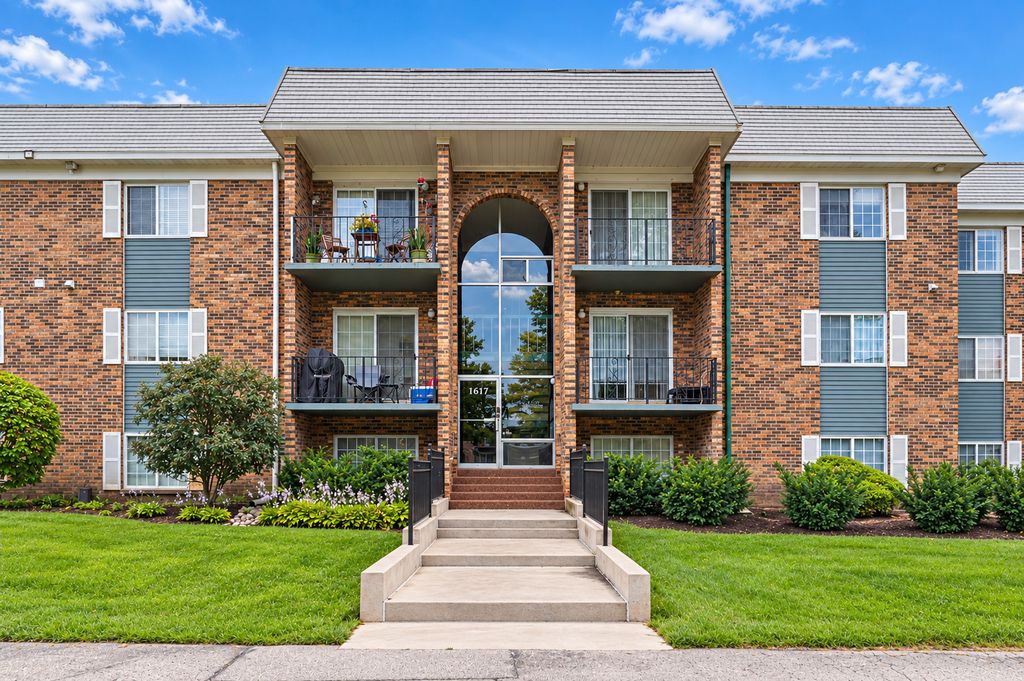 1617 N Windsor Drive 208, Arlington Heights, IL 60004 — exterior