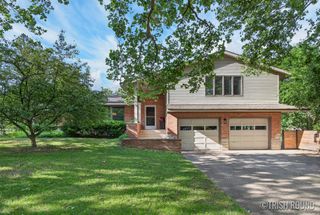 518 Russwood Street Ne, City Of Grand Rapids, MI 49505
