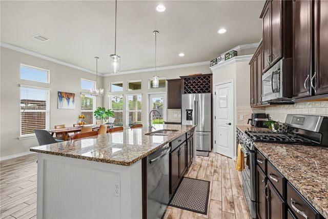 8126 Osprey St, Corpus Christi, TX 78414