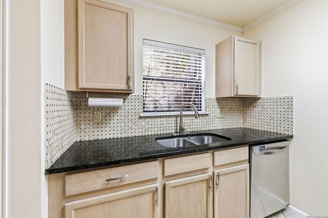 5506 Kenton Bluff, San Antonio, TX 78240