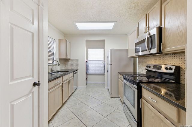 5506 Kenton Bluff, San Antonio, TX 78240