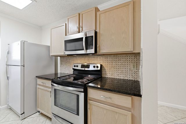 5506 Kenton Bluff, San Antonio, TX 78240