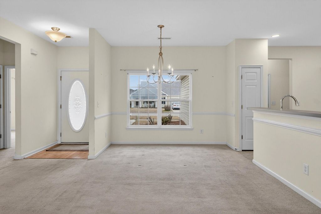 Image 13 of property listing at 115 Cannonsmill Lane, Summerville, SC 29485