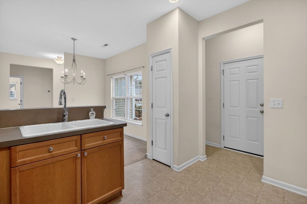 Image 19 of property listing at 115 Cannonsmill Lane, Summerville, SC 29485