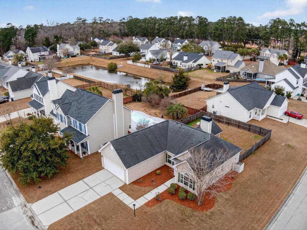 Image 37 of property listing at 115 Cannonsmill Lane, Summerville, SC 29485