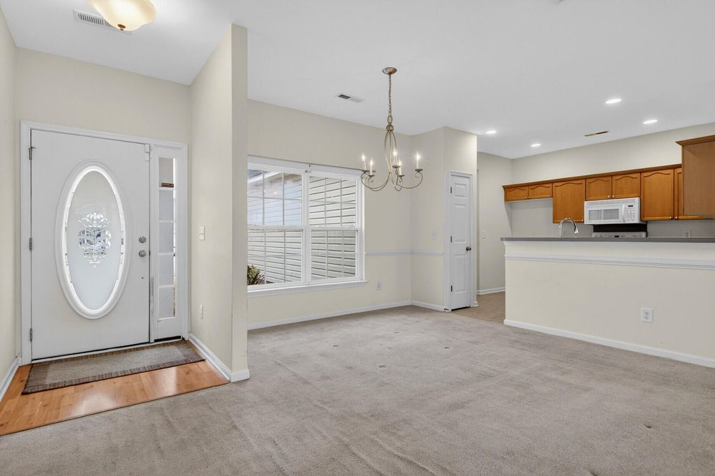 Image 9 of property listing at 115 Cannonsmill Lane, Summerville, SC 29485